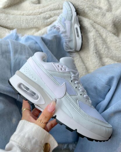 NIKE DAMA