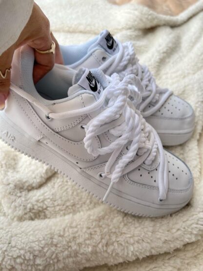 NIKE AIRFORCE DAMA