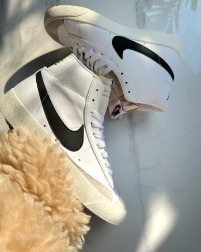 NIKE BLAZZER DAMA