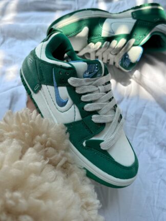 NIKE SB DAMA