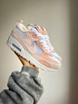 NIKE DAMA