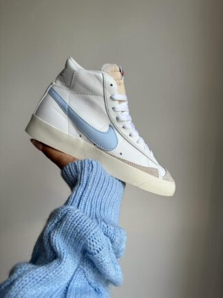 NIKE BLAZER  DAMA