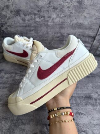 NIKE BLAZER DAMA