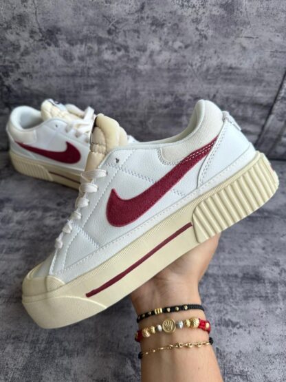 NIKE BLAZER DAMA