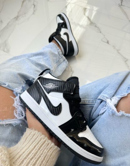 NIKE JORDAN DAMA