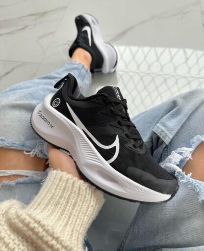 NIKE ZOOM DAMA
