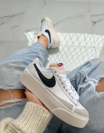 NIKE BLAZER DAMA