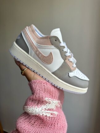 NIKE DAMA