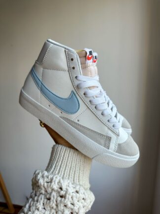 NIKE DAMA