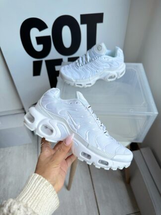 NIKE DAMA
