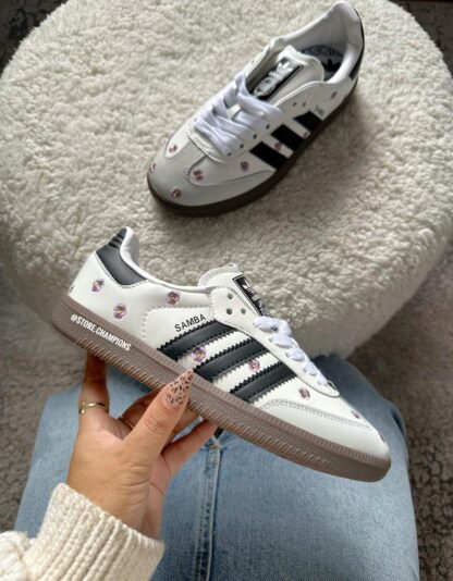 ADIDAS SAMBA FLORES BORDADA DAMA - Imagen 3