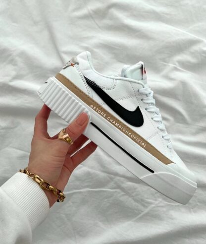 NIKE DAMA