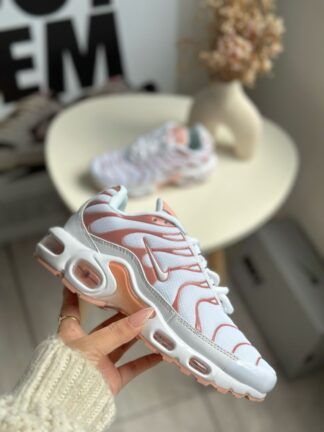 NIKE DAMA
