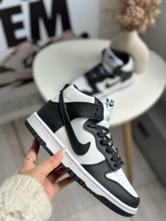 NIKE DAMA
