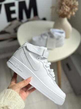 NIKE DAMA
