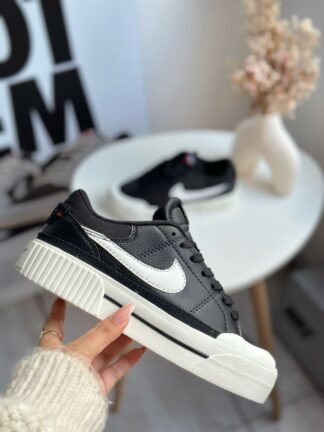 NIKE DAMA