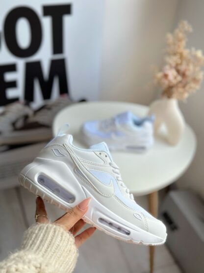 NIKE DAMA
