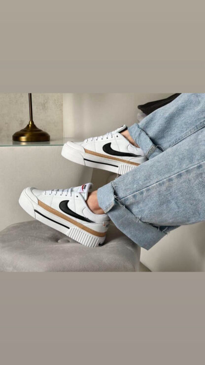 NIKE DAMA