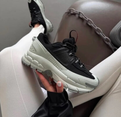 NIKE VOMERO DAMA - Imagen 2