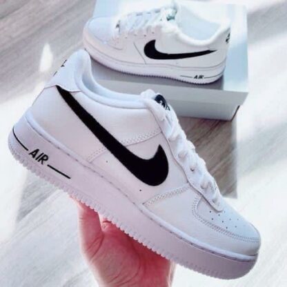 NIKE AIRFORCE DAMA