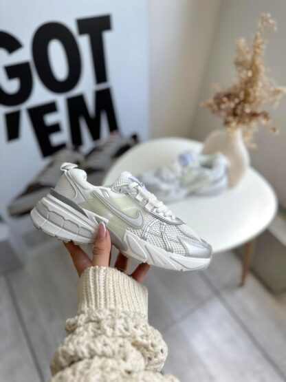 NIKE DAMA