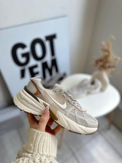 NIKE DAMA