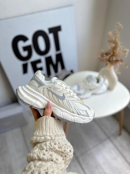 NIKE DAMA