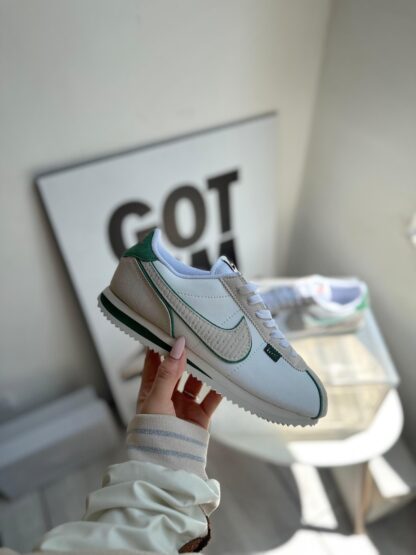 NIKE DAMA