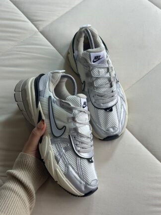 NIKE DAMA