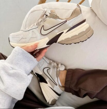 NIKE DAMA