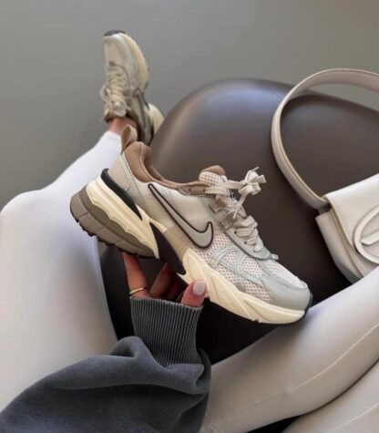 NIKE DAMA