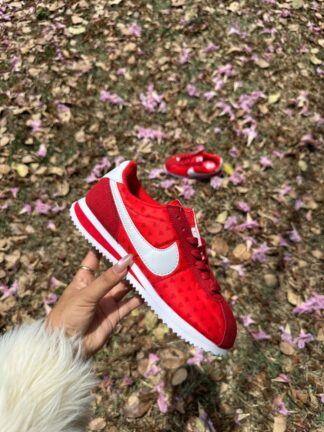 NIKE DAMA