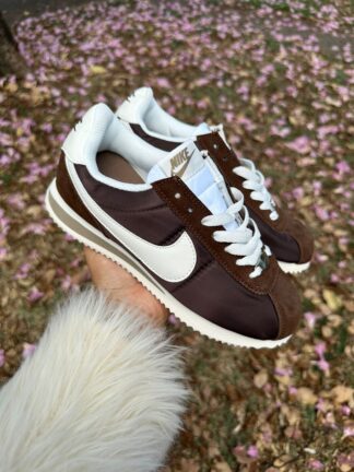 NIKE DAMA