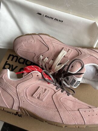 NEW BALANCE MIU MIU ROSADAS DAMA