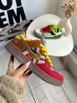 NIKE SB DUNK DAMA