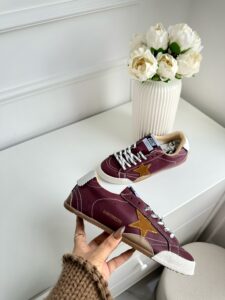 GOLDEN GOOSE