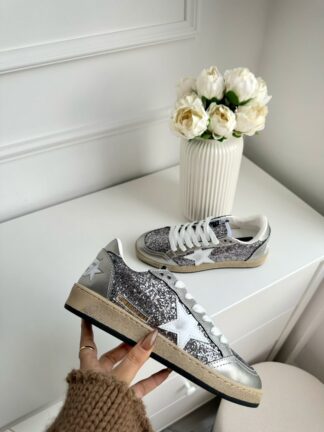 GOLDEN GOOSE